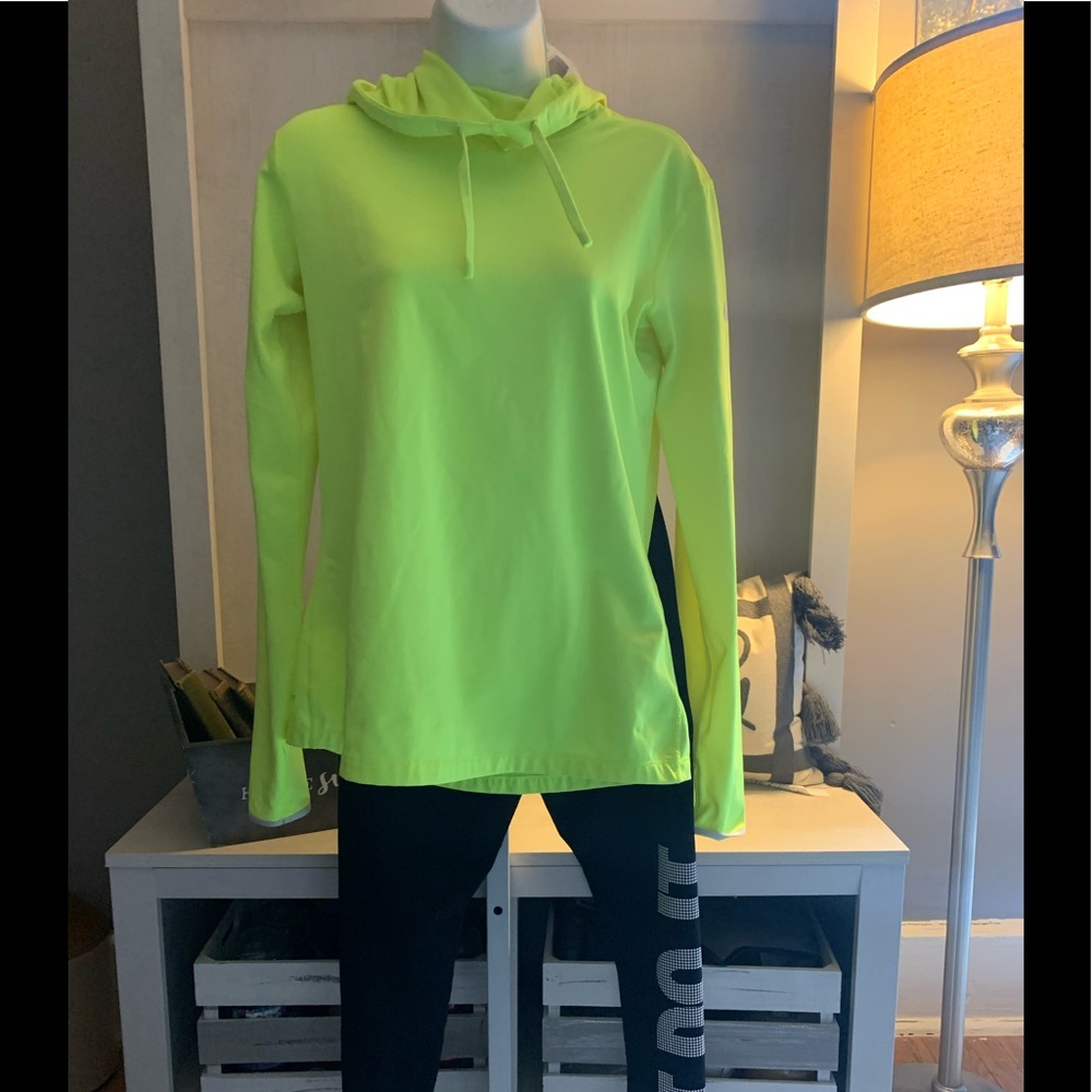 Neon Nike workout